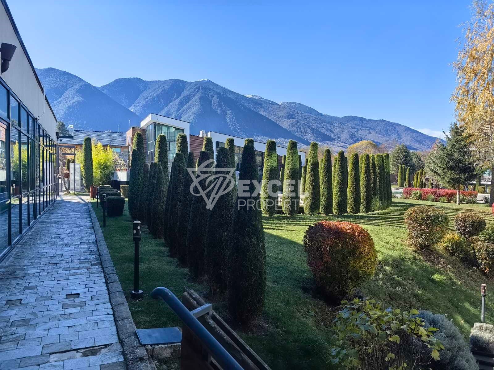 Тристаен пентхаус с изумителна гледка към Пирин планина и голф игрище