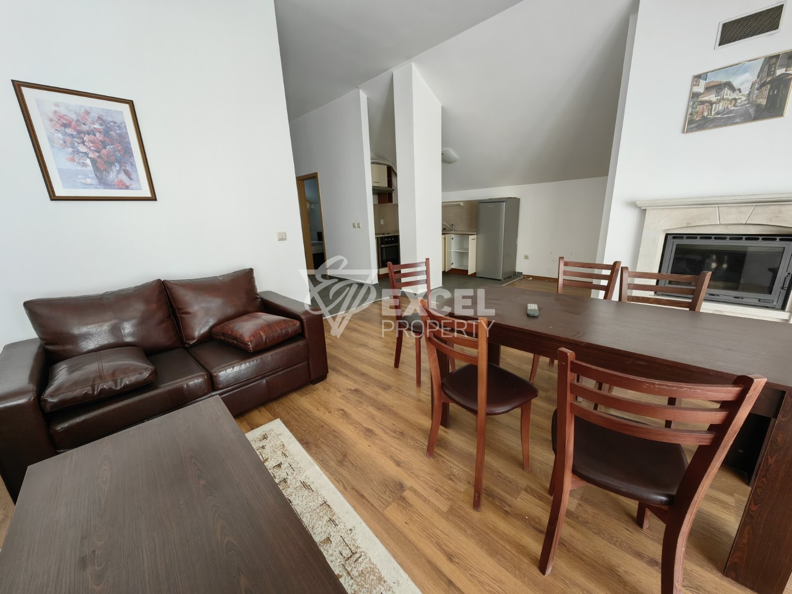 Тристаен пентхаус с изумителна гледка към Пирин планина и голф игрище