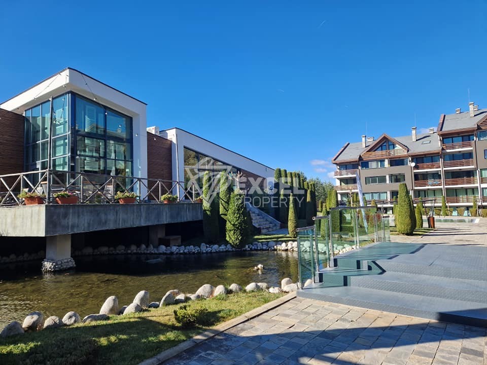 Тристаен пентхаус с изумителна гледка към Пирин планина и голф игрище