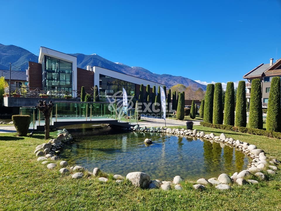 Тристаен пентхаус с изумителна гледка към Пирин планина и голф игрище