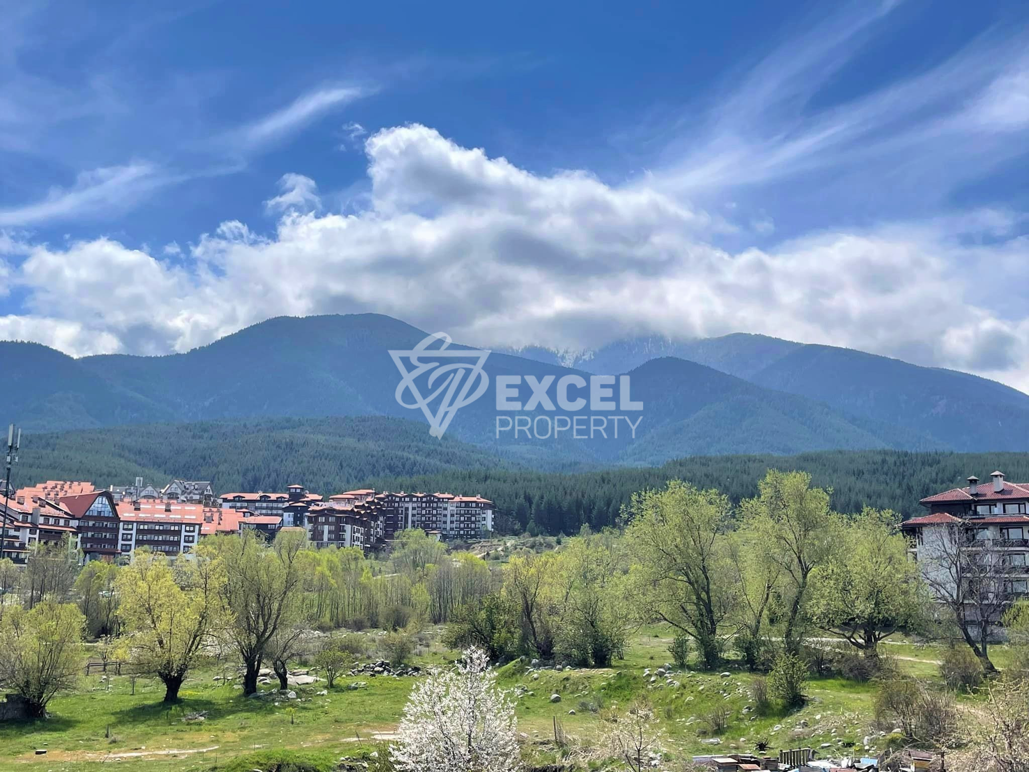 Комплекс "Mountain Homes" с отлична локация в Банско