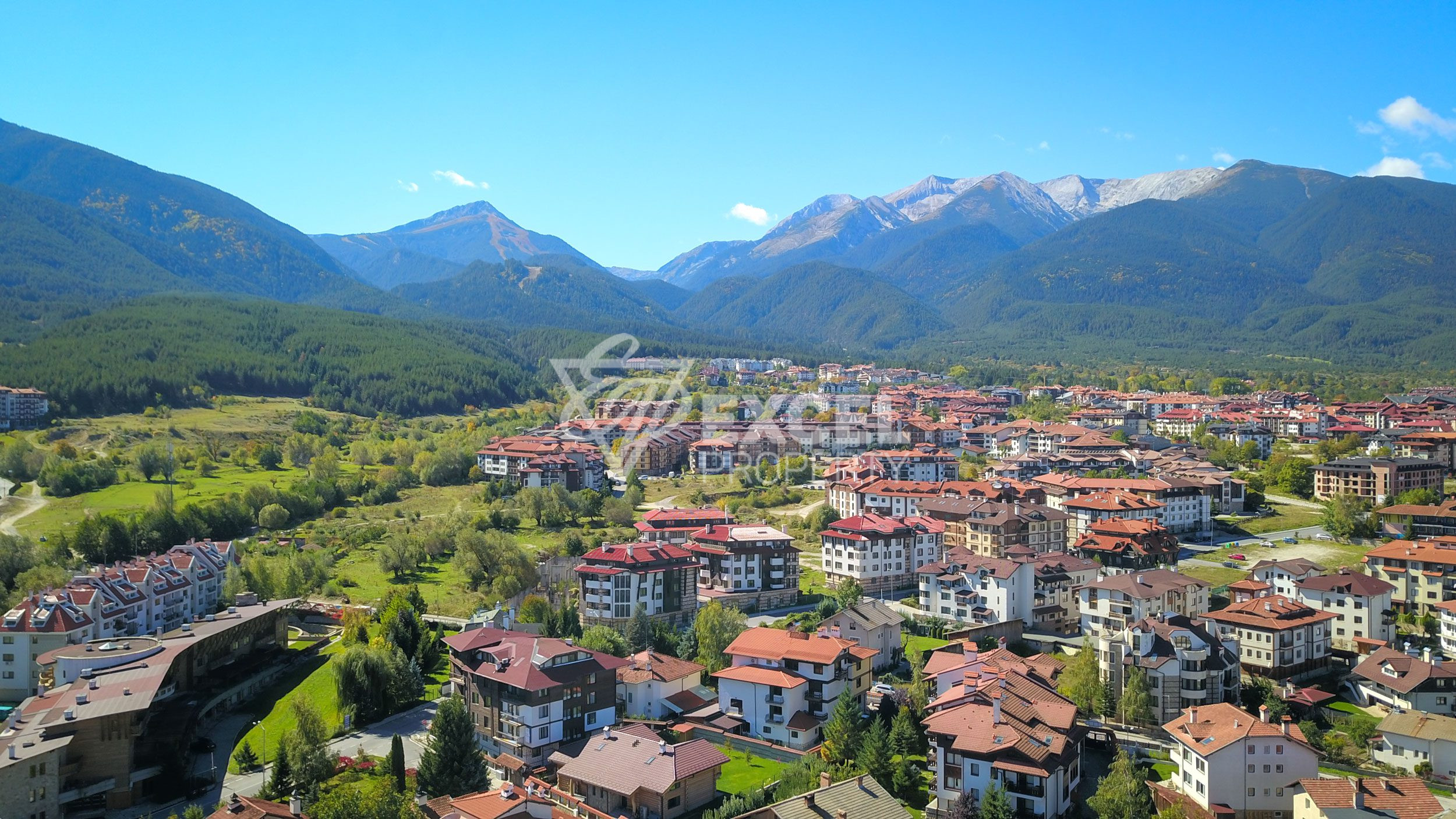 Комплекс "Mountain Homes" с отлична локация в Банско