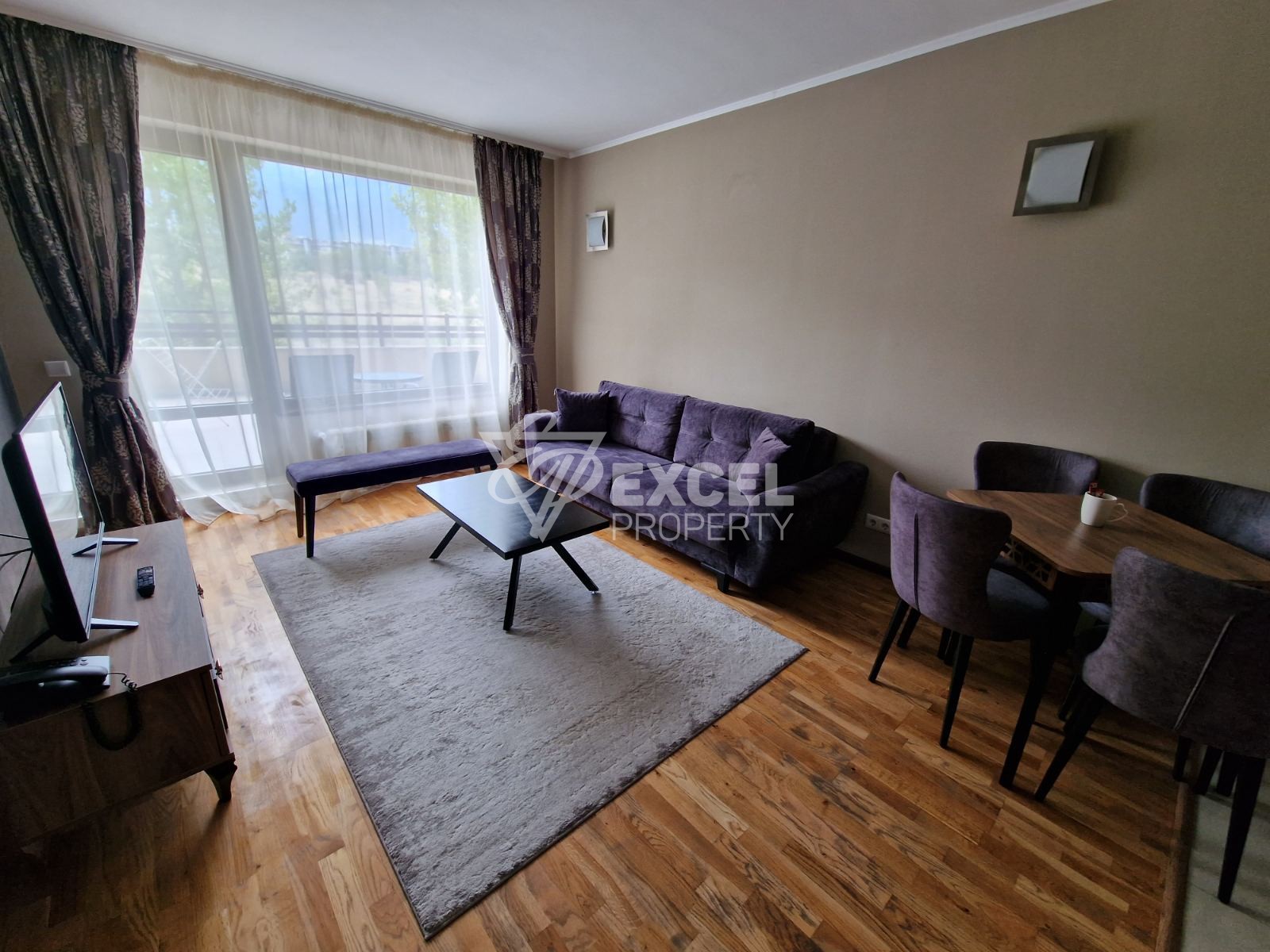 Южен тристаен апартамент с просторна тераса в целогодишен комплекс Парк Хотел Мурите