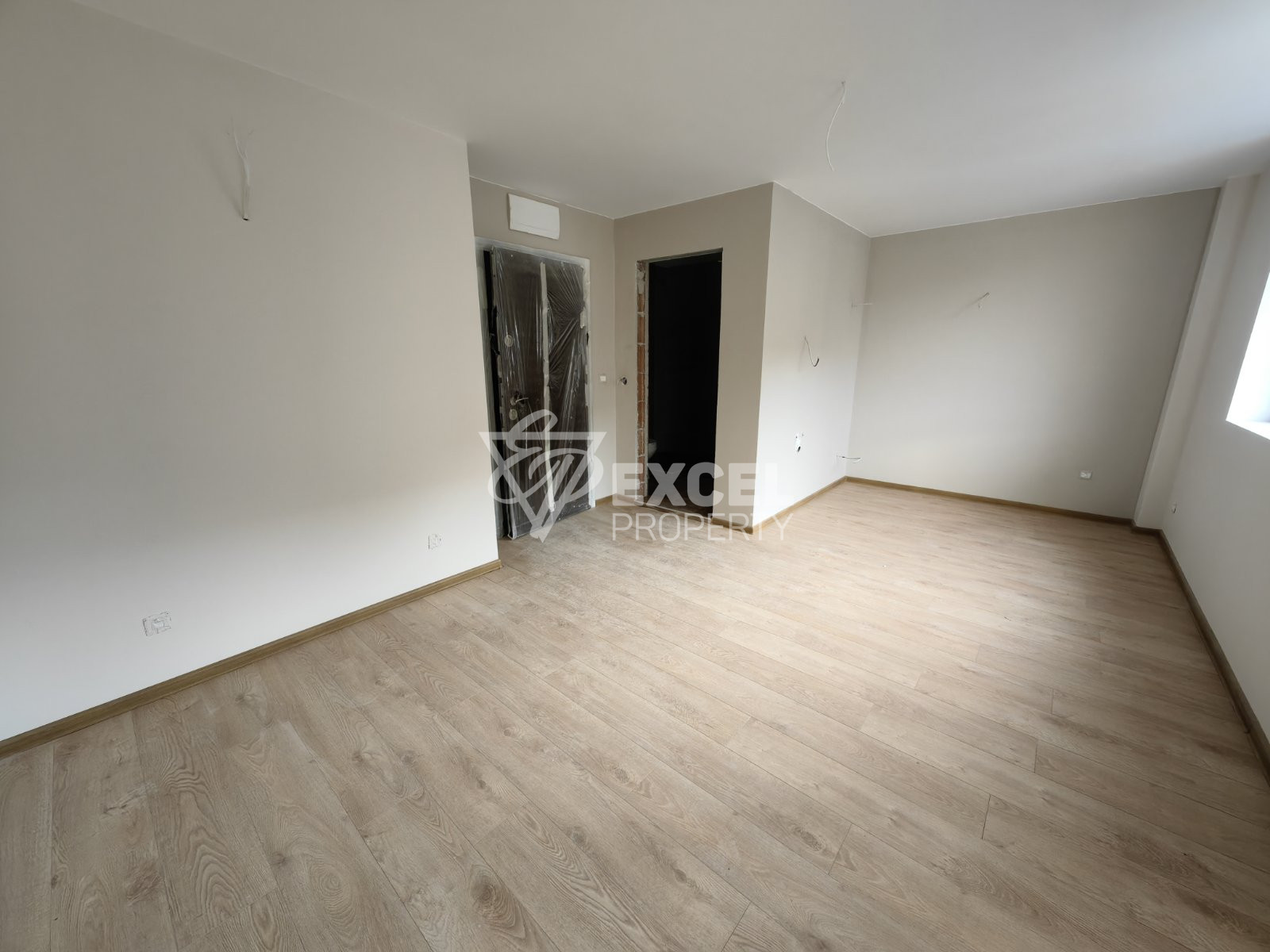 Южно студио с тераса в нова жилищна сграда с ниска такса поддръжка, Банско