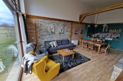 Къща в алпийски стил с три спални и голям двор до Пирин Голф