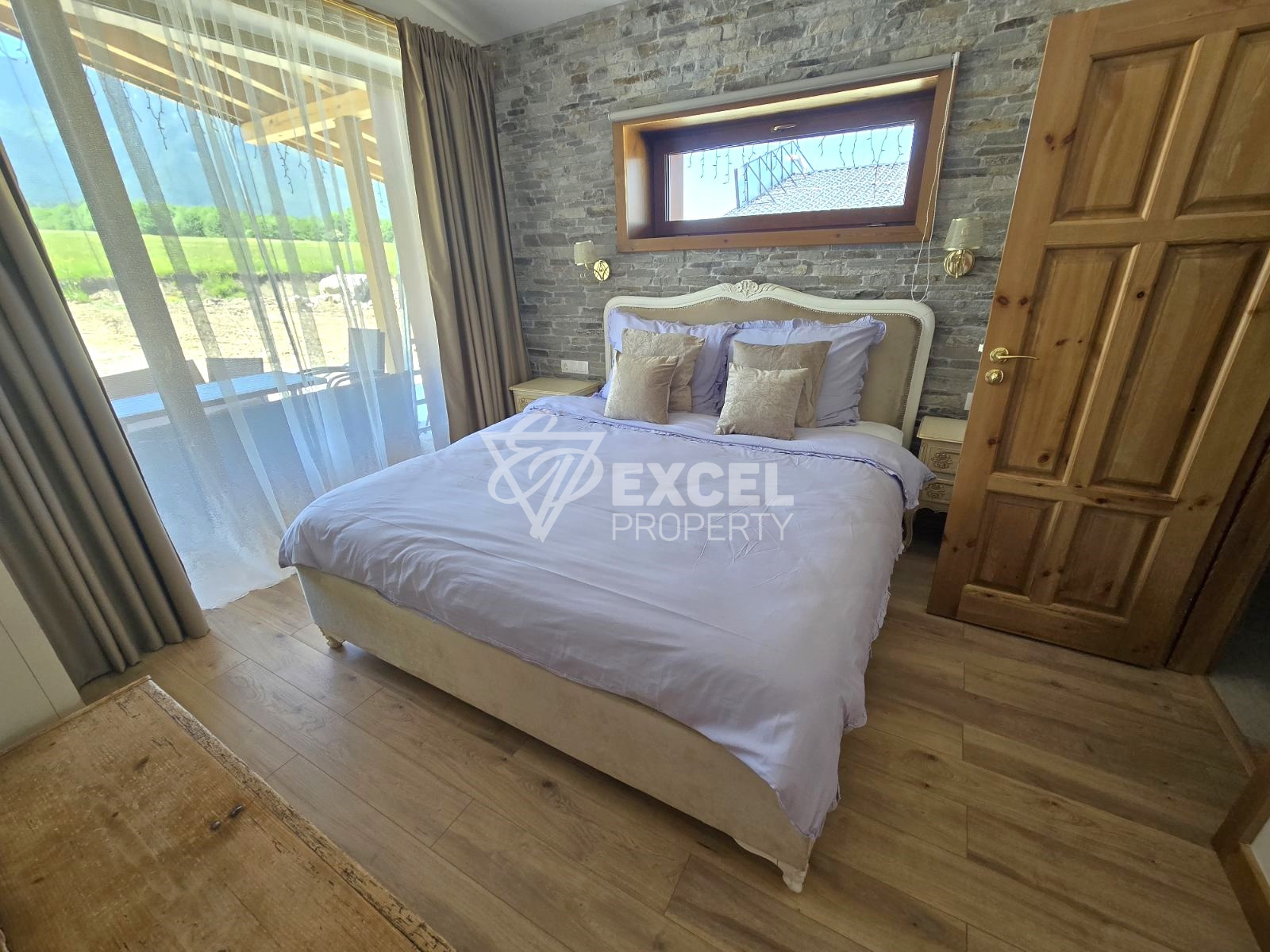 Едноетажна къща в алпийски стил за продажба, в непосредствена близост до Пирин Голф