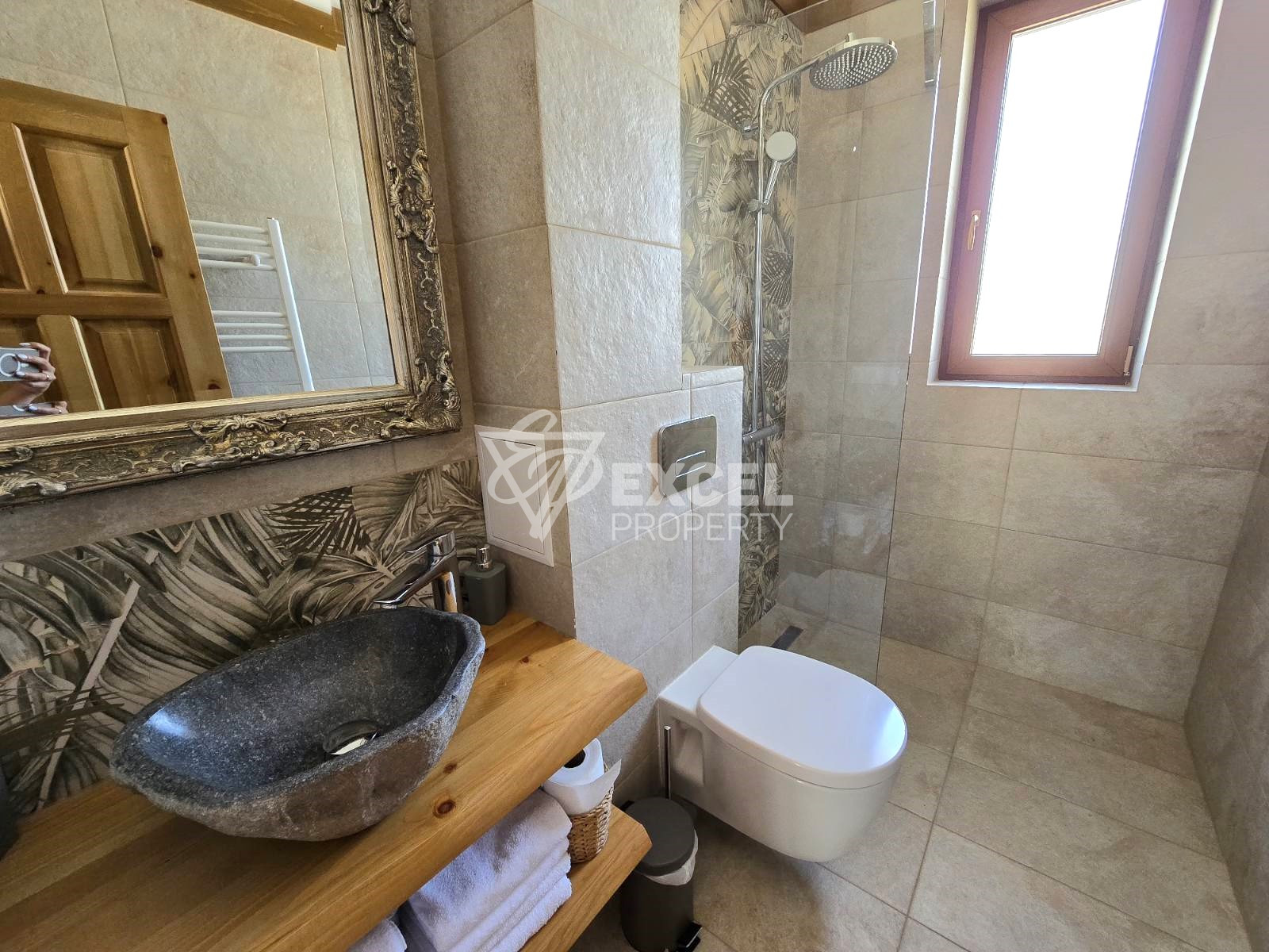 Нова еднофамилна къща в алпийски стил с три спални и голям двор, до Пирин Голф