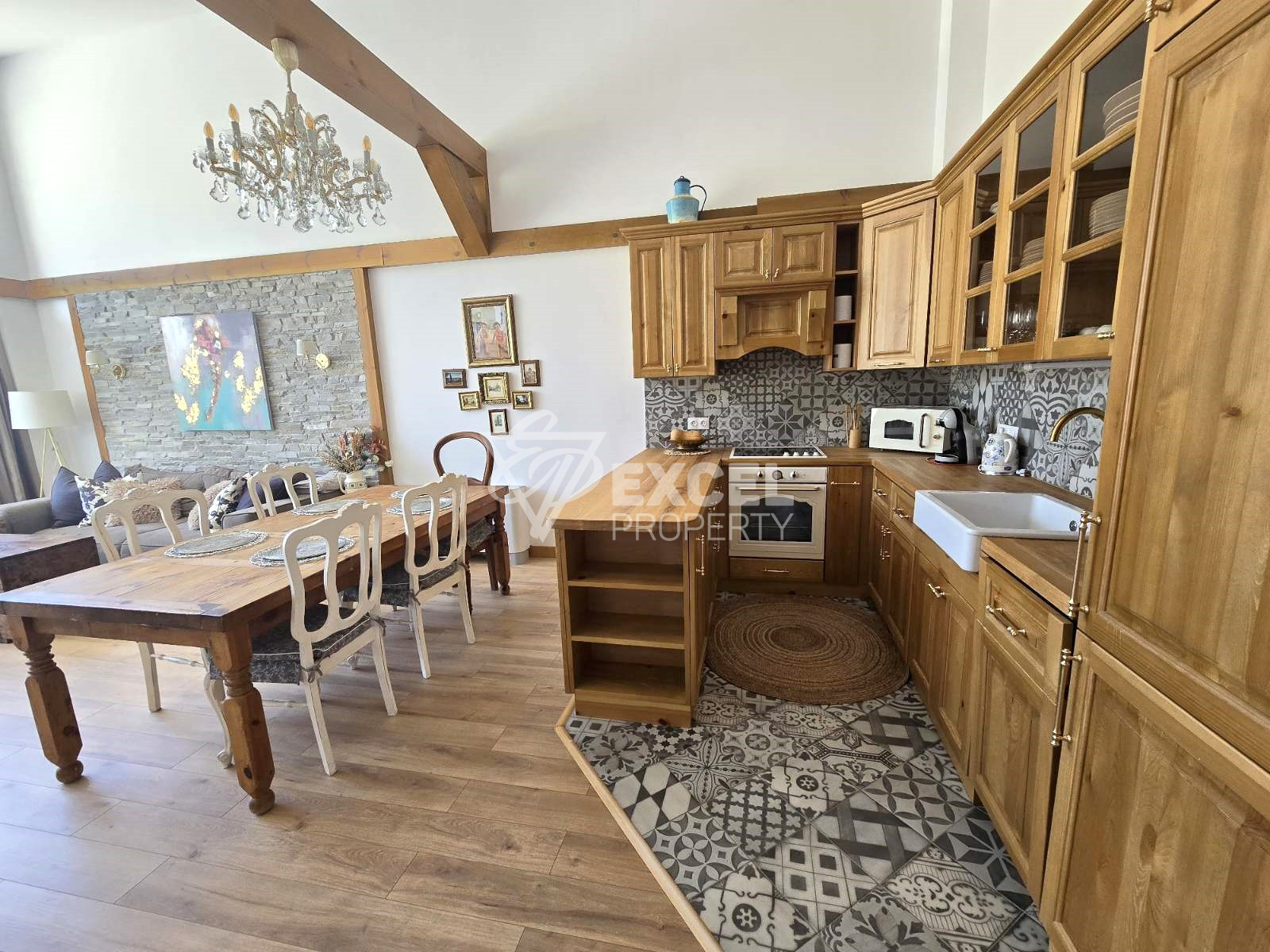 Нова еднофамилна къща в алпийски стил с три спални и голям двор, до Пирин Голф