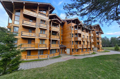 Слънчев двустаен апартамент за продажба в сърцето на Pirin Golf & Country Club!