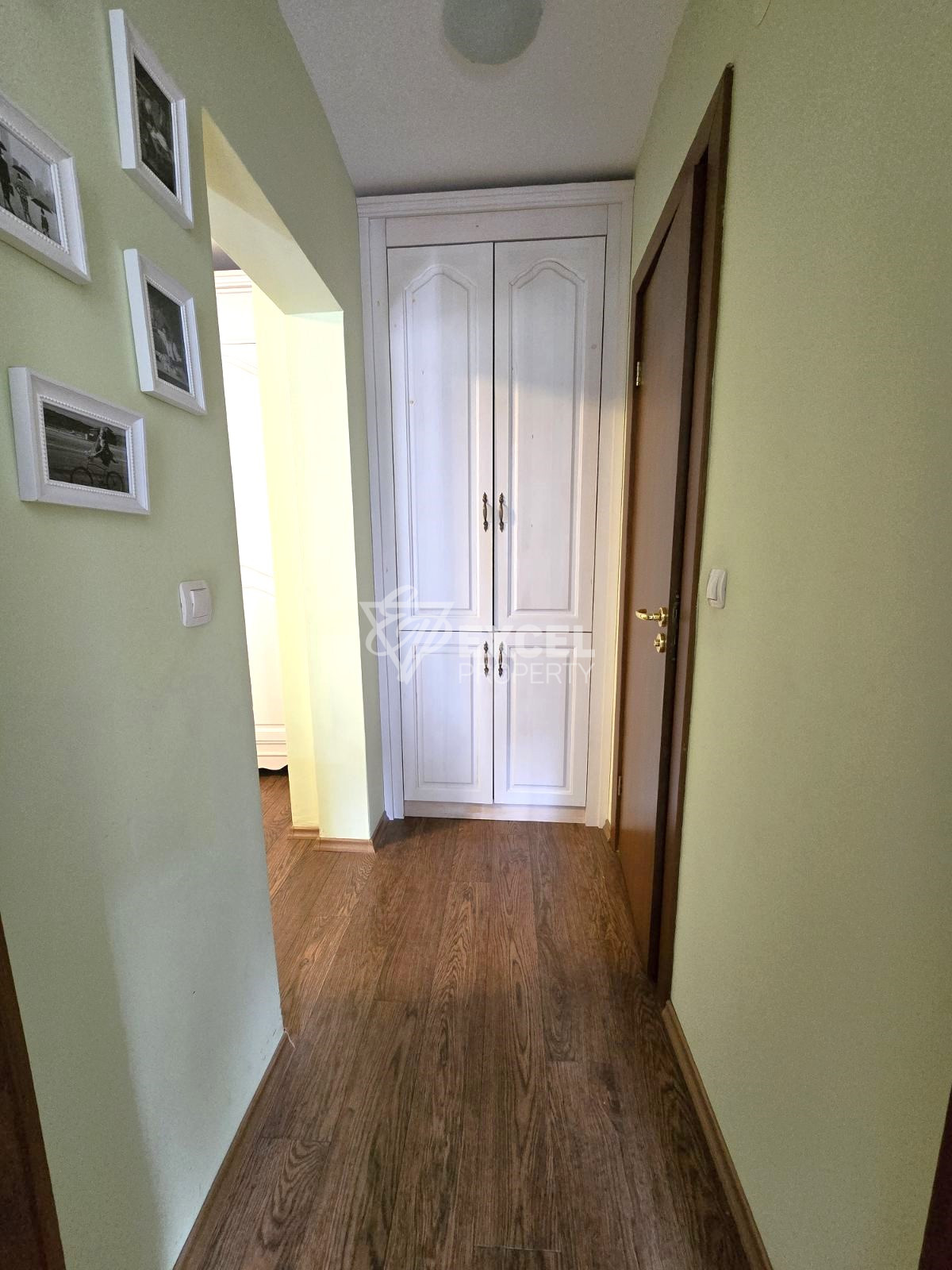 Слънчев двустаен апартамент за продажба в сърцето на Pirin Golf & Country Club!