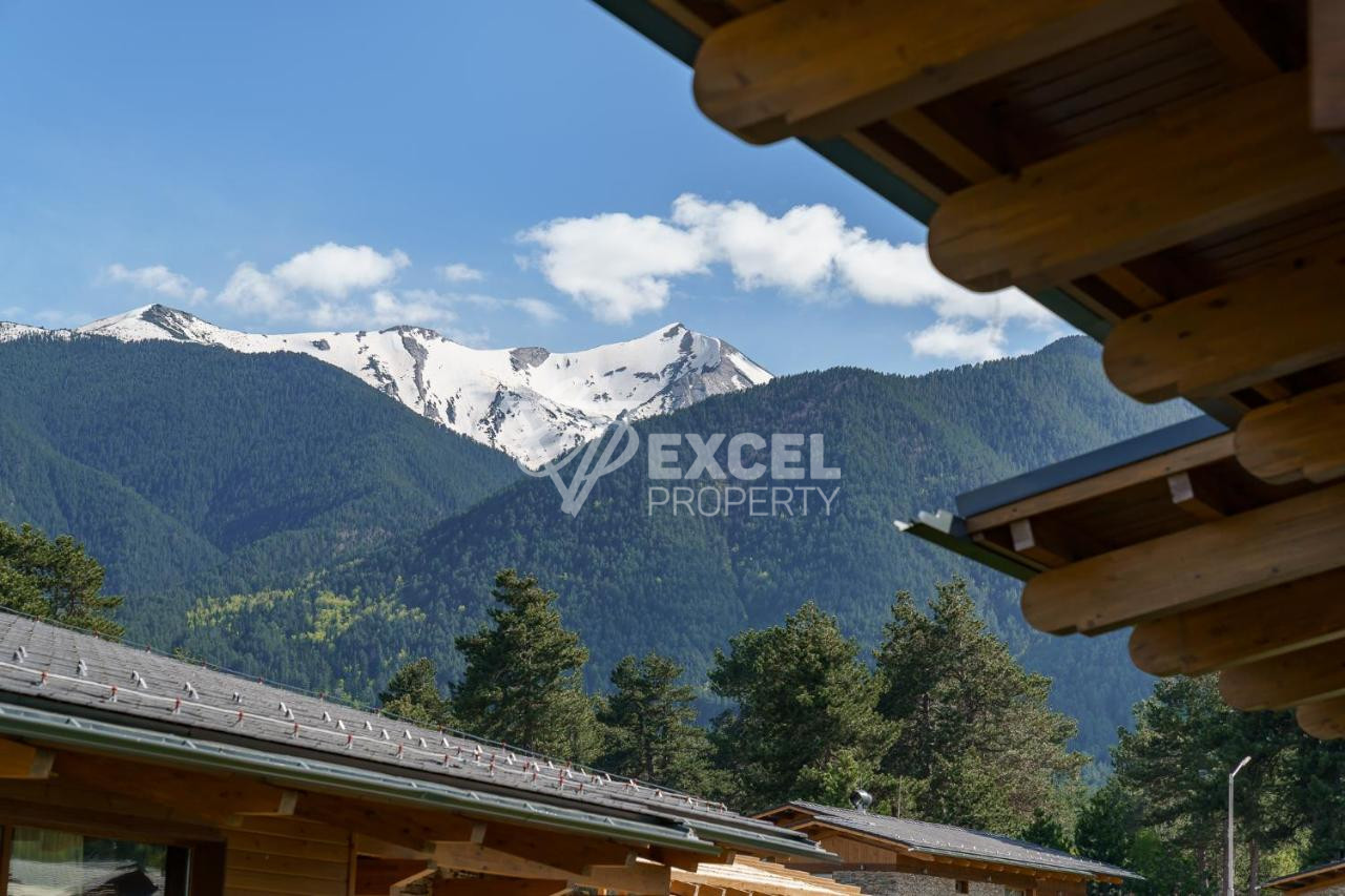 Природа и Розкош: Къщи за продажба в затворен комплекс Пирин Голф - Вашият избор за изискан живот