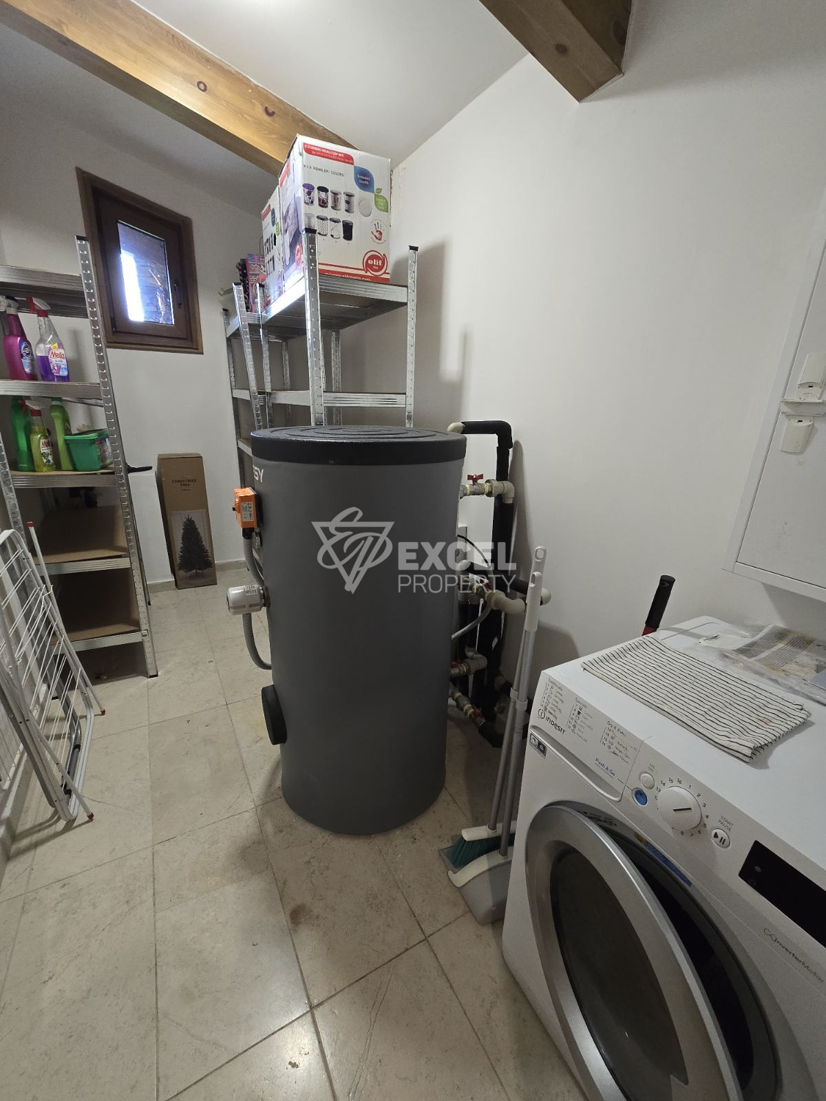 Напълно завършена и обзаведена къща за продажба в Пирин Голф и Кънтри Клуб: Вашият избор за изискан живот!