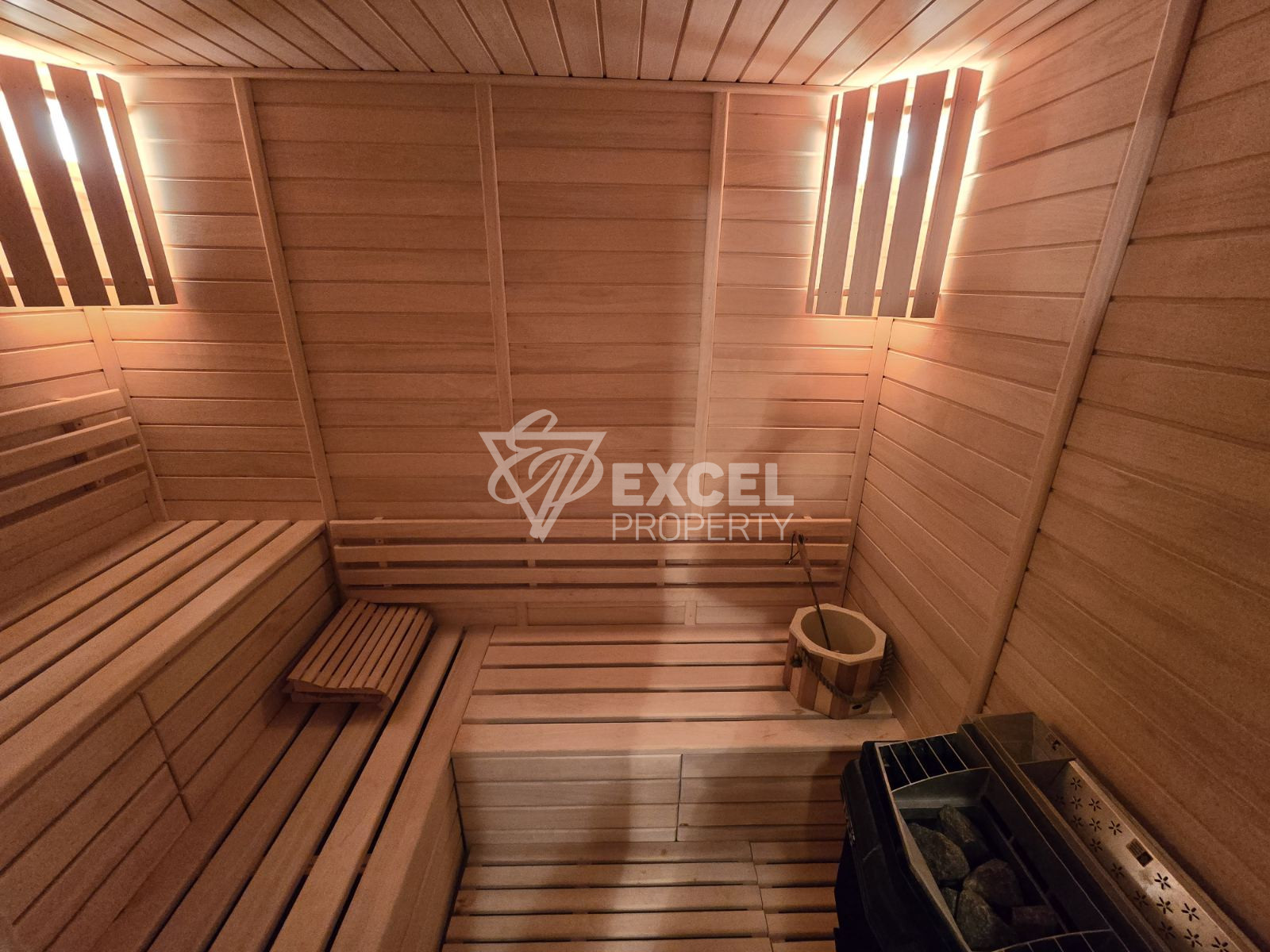 Елегантен многостаен апартамент за продажба в сърцето на Pirin Golf & Country Club: Лукс и съвършенство!