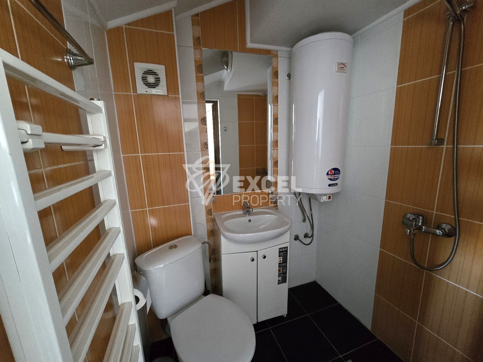 Многофункционална къща с действащ бизнес в ТОП центъра на Банско!