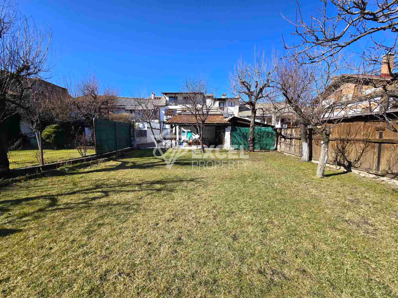 Многофункционална къща с действащ бизнес в ТОП центъра на Банско!