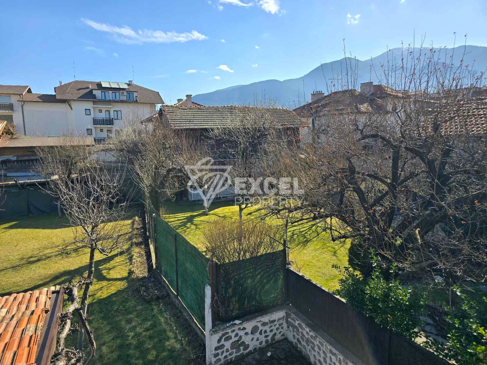 Многофункционална къща с действащ бизнес в ТОП центъра на Банско!