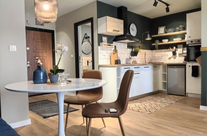 Стилно обзаведен апартамент за продажба в подножието на Пирин планина