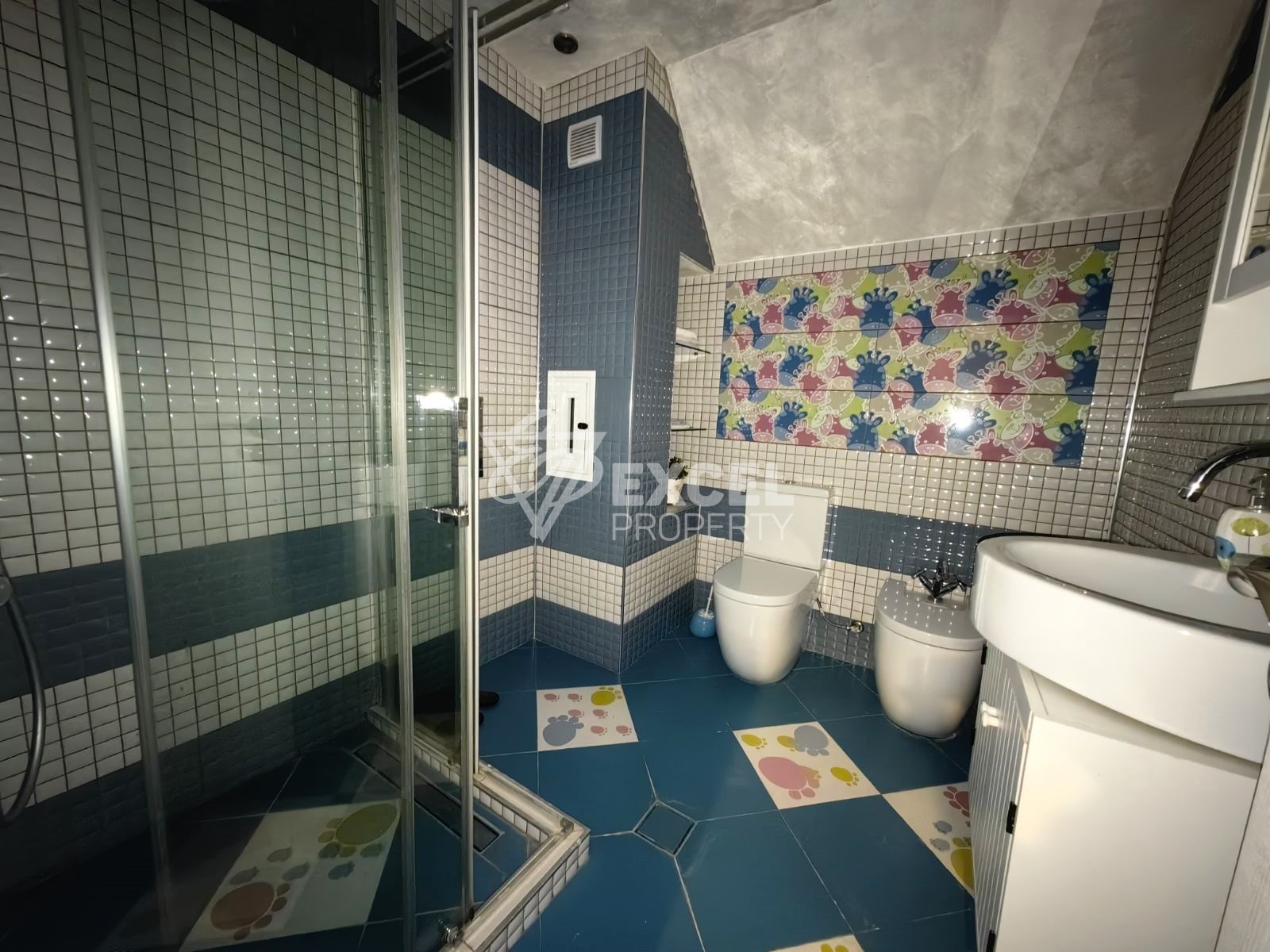 Дизайнерски многостаен апартамент в иделния център на Разлог