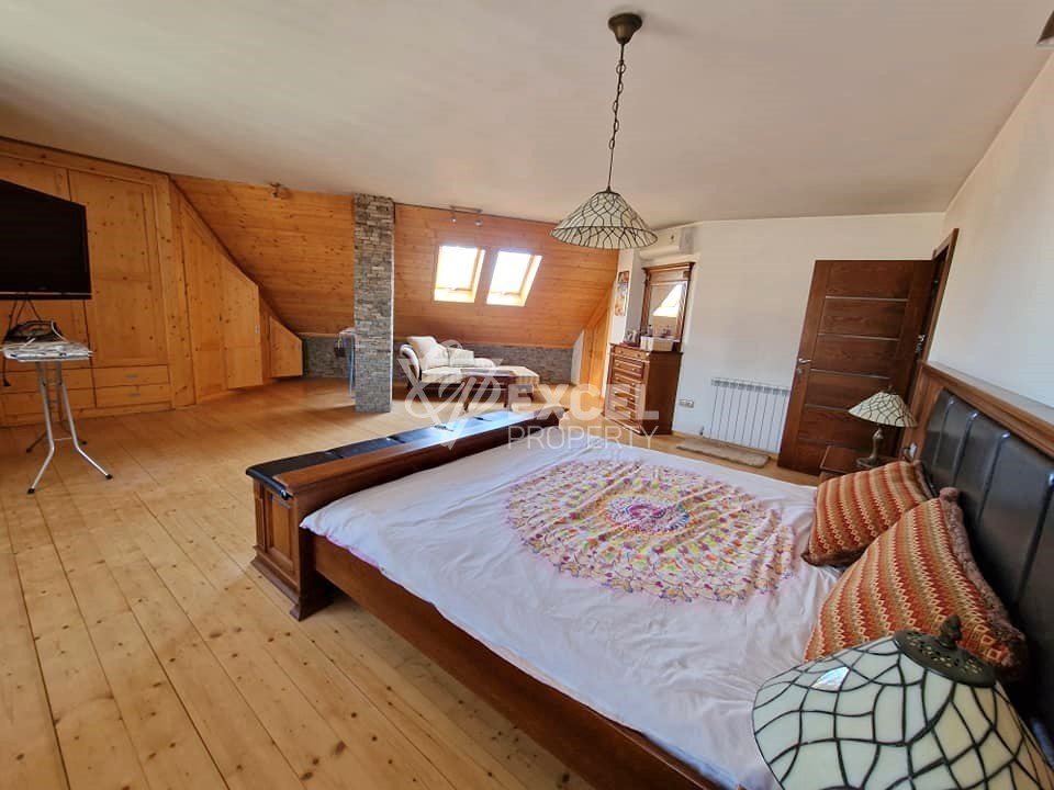 Дизайнерски многостаен апартамент в иделния център на Разлог