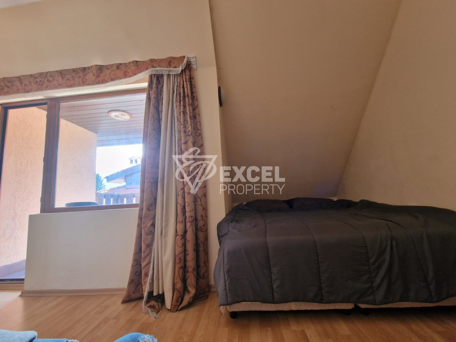 Обзаведен двустаен апартамент с прекрасна гледка към Пирин под наем в Банско!