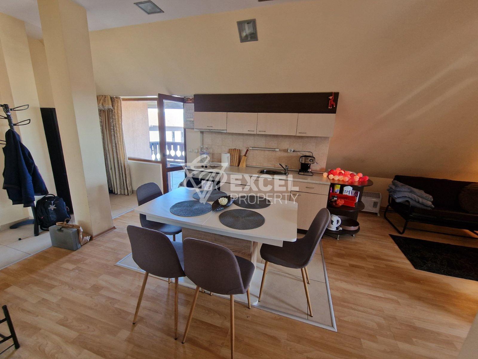 Обзаведен двустаен апартамент с прекрасна гледка към Пирин под наем в Банско!