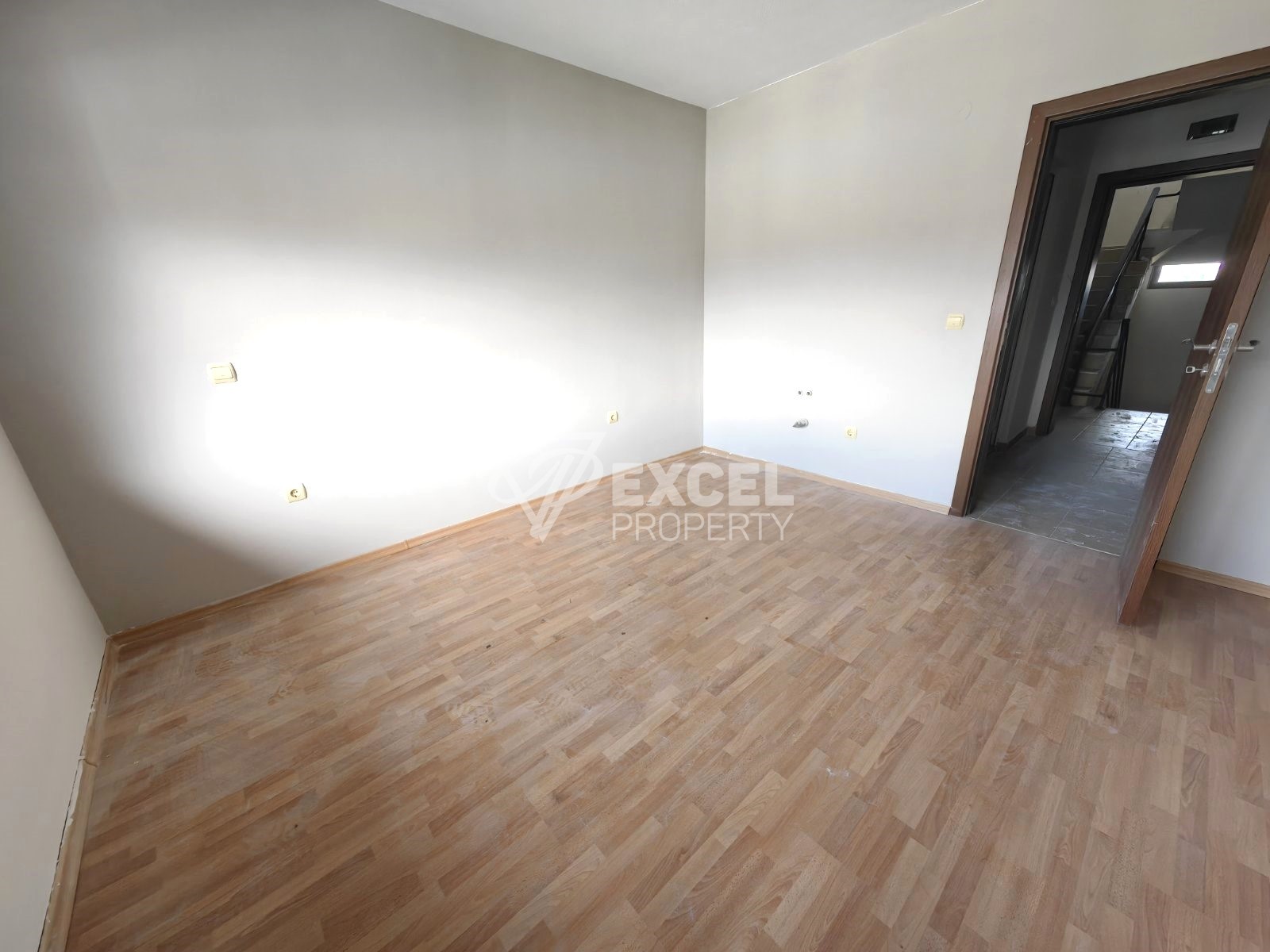 Студио за продажба на 200м от Гондолата в Банско