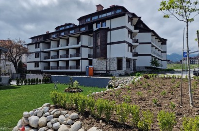 Студио с тераса за продажба в Банско до Гондолата