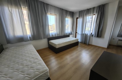 Двустаен южен апартамент в жилищна сграда до хотел Тане, Банско