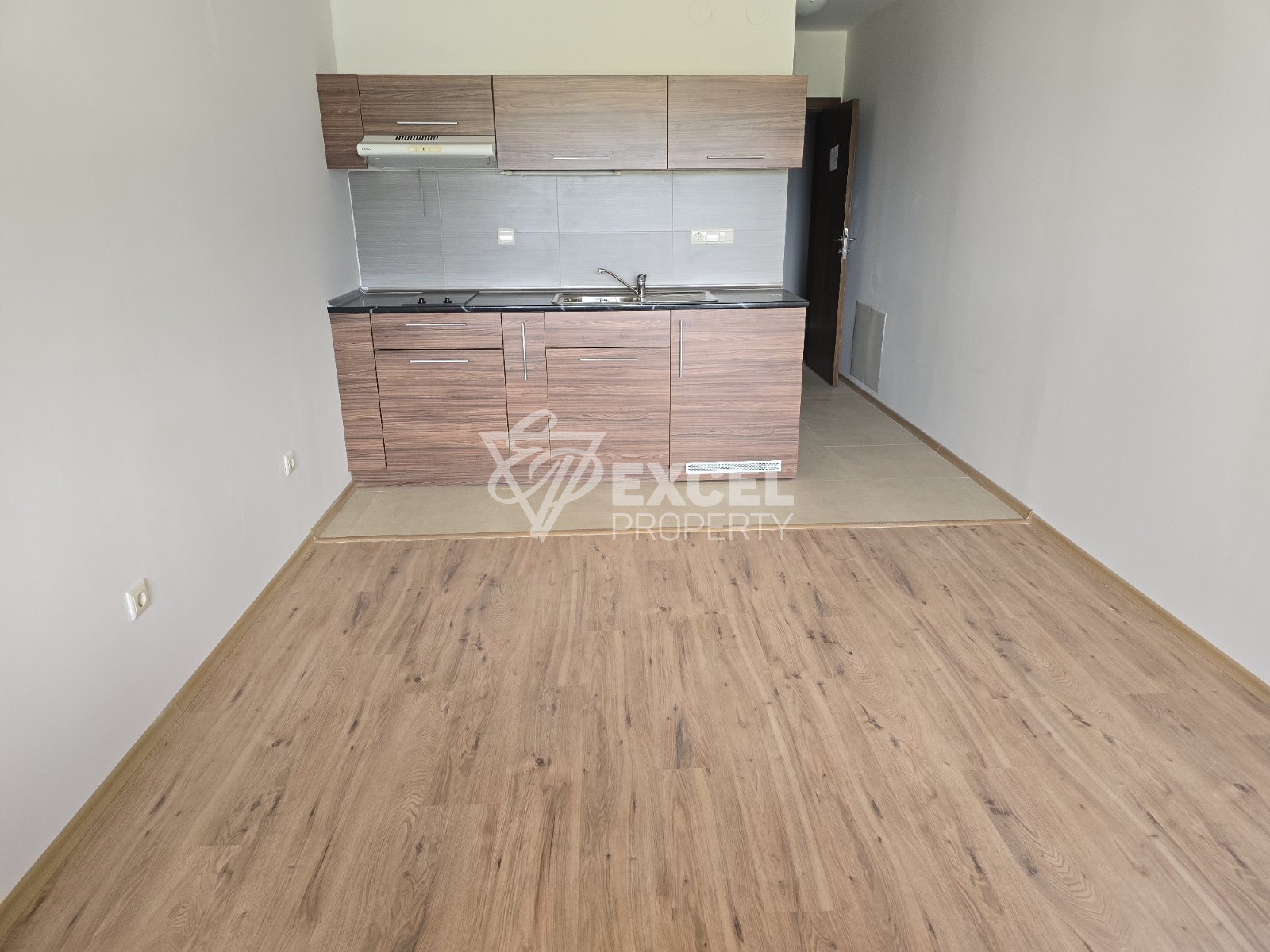 Студио с тераса за продажба в Банско, на 300 м от ски лифта