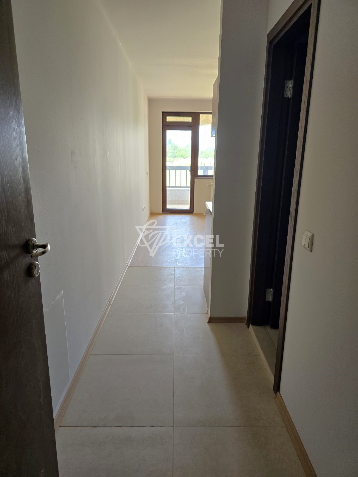 Студио с тераса за продажба в Банско, на 300 м от ски лифта