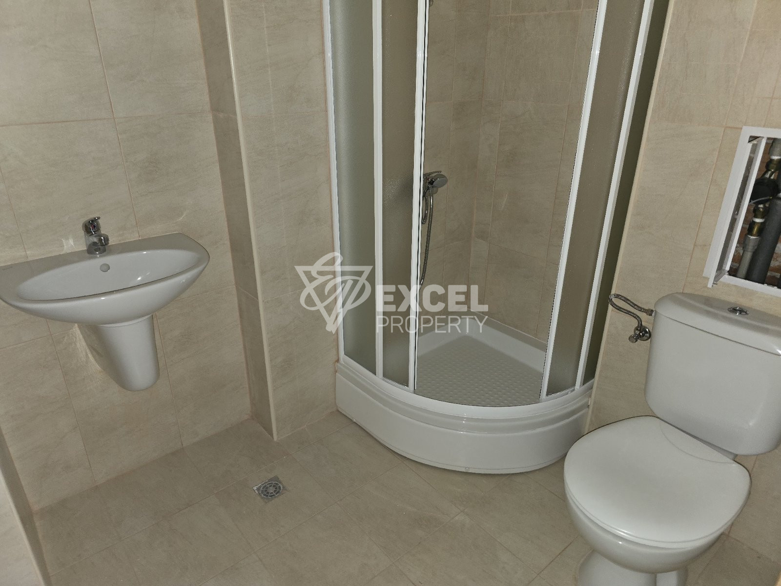 Студио с тераса за продажба в Банско, на 300 м от ски лифта