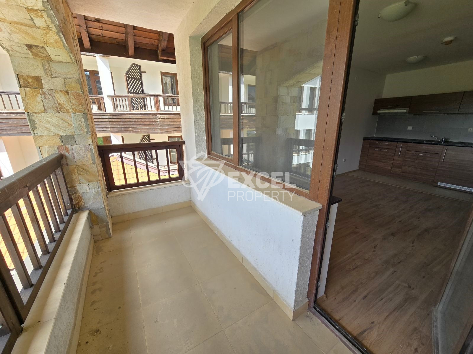 Студио с тераса за продажба в Банско, на 300 м от ски лифта