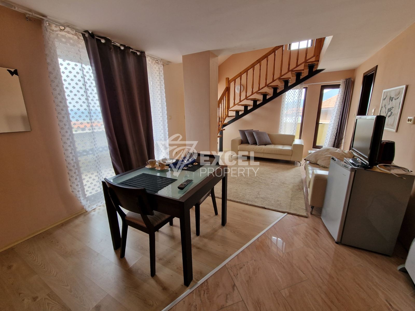 Просторен апартамент тип мезонет за продажба до хотел Тане, Банско