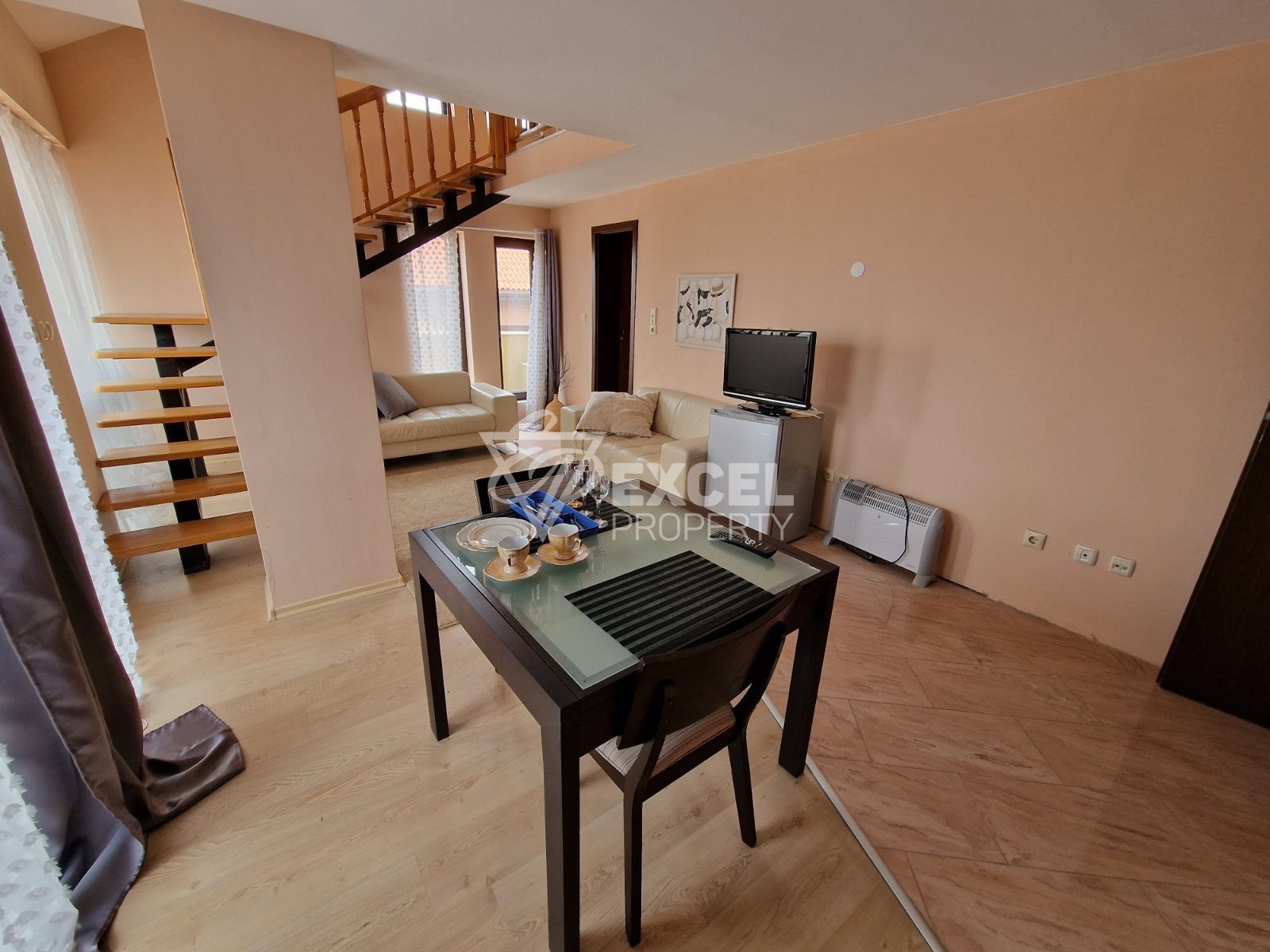 Просторен апартамент тип мезонет за продажба до хотел Тане, Банско