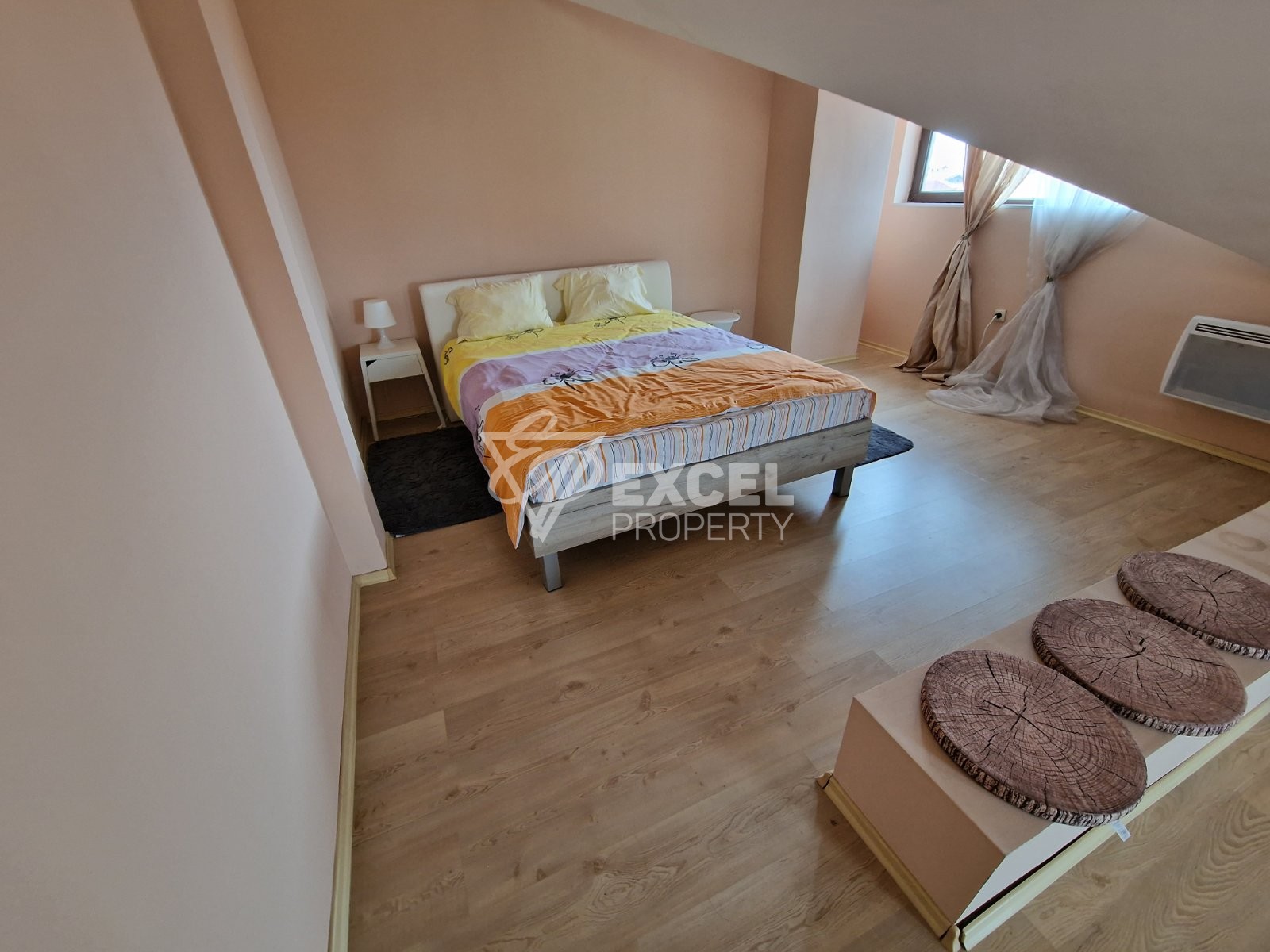 Просторен апартамент тип мезонет за продажба до хотел Тане, Банско