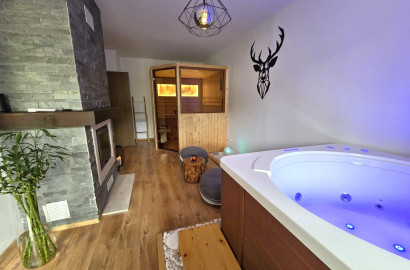 Луксозен двустаен апартамент със собствена СПА стая с джакузи и сауна