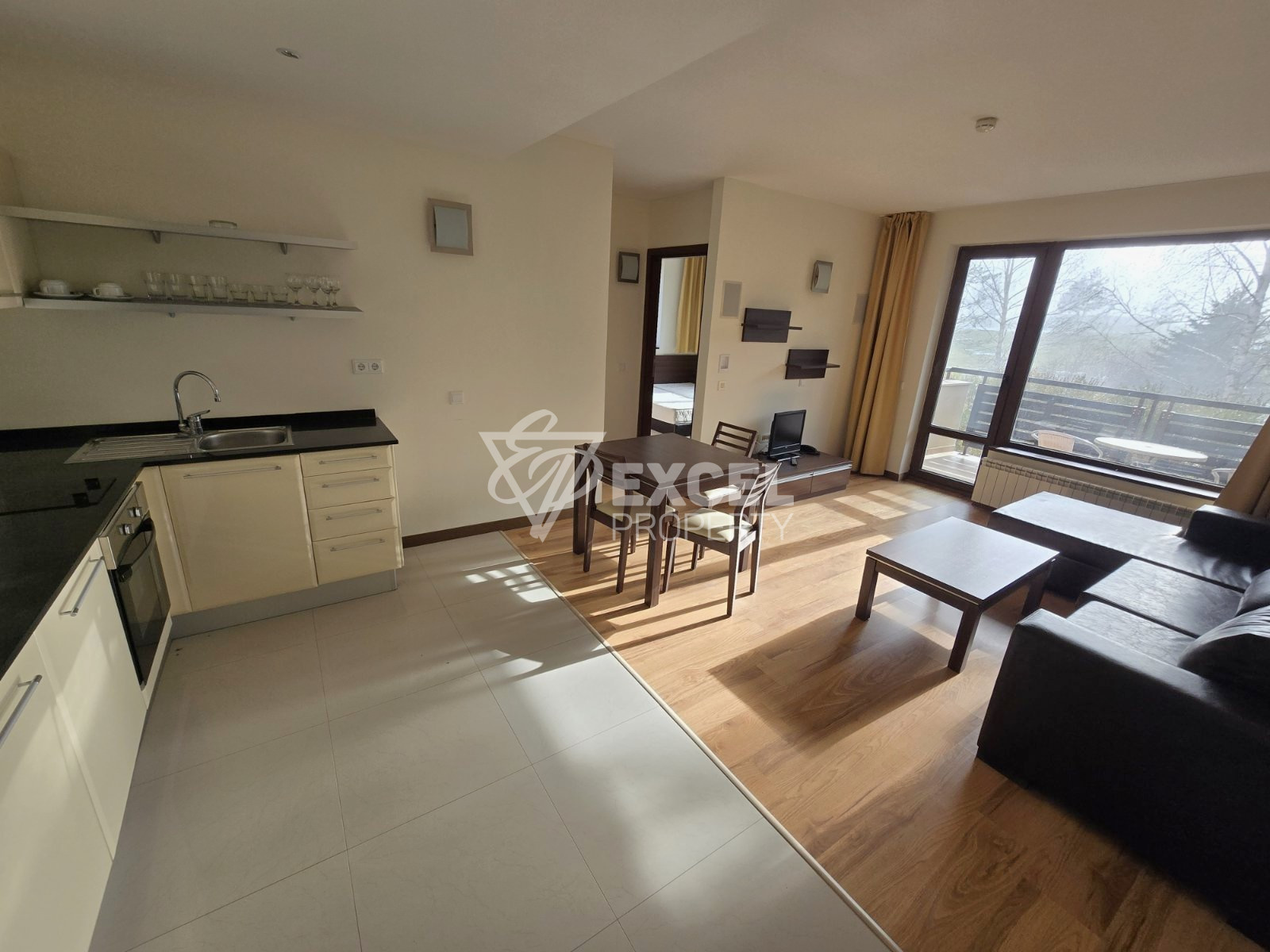 Двустаен апартамент с южно изложение за продажба в целогодишно работещ комплекс