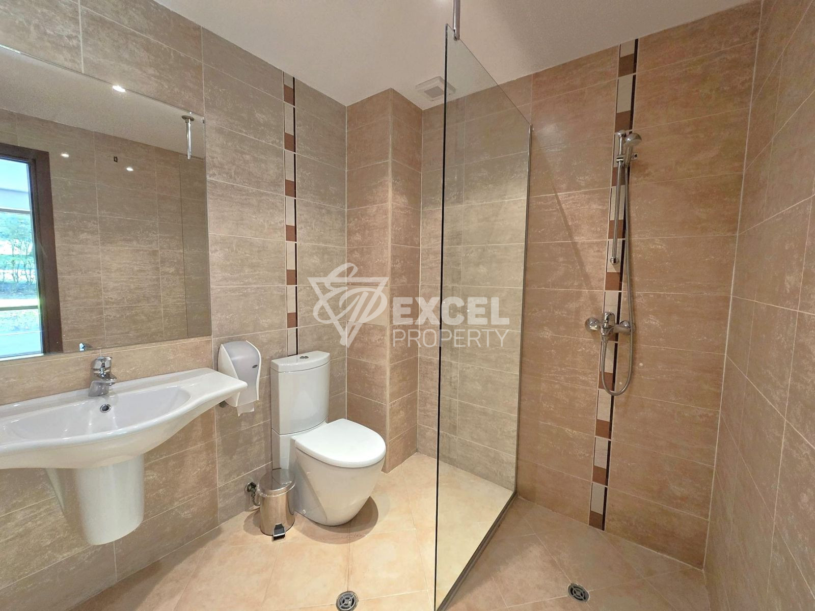 Южен тристаен апартамент на партерно ниво за продажба в комплекс Тера до Пирин Голф