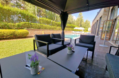 Южен тристаен апартамент на партерно ниво за продажба в комплекс Тера до Пирин Голф