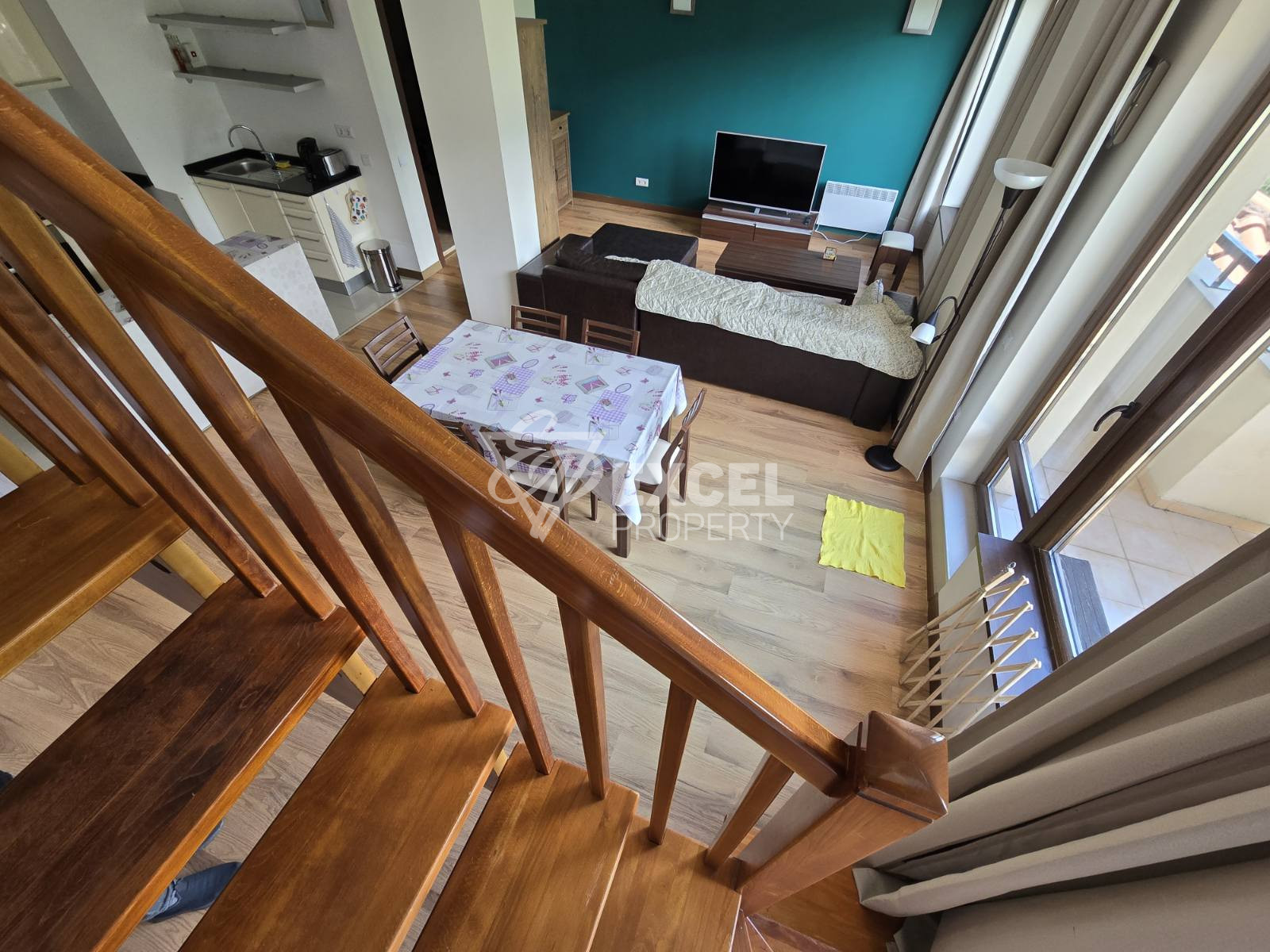 Изключителен мезонет с три спални и великолепна панорамна гледка към върховете на Пирин