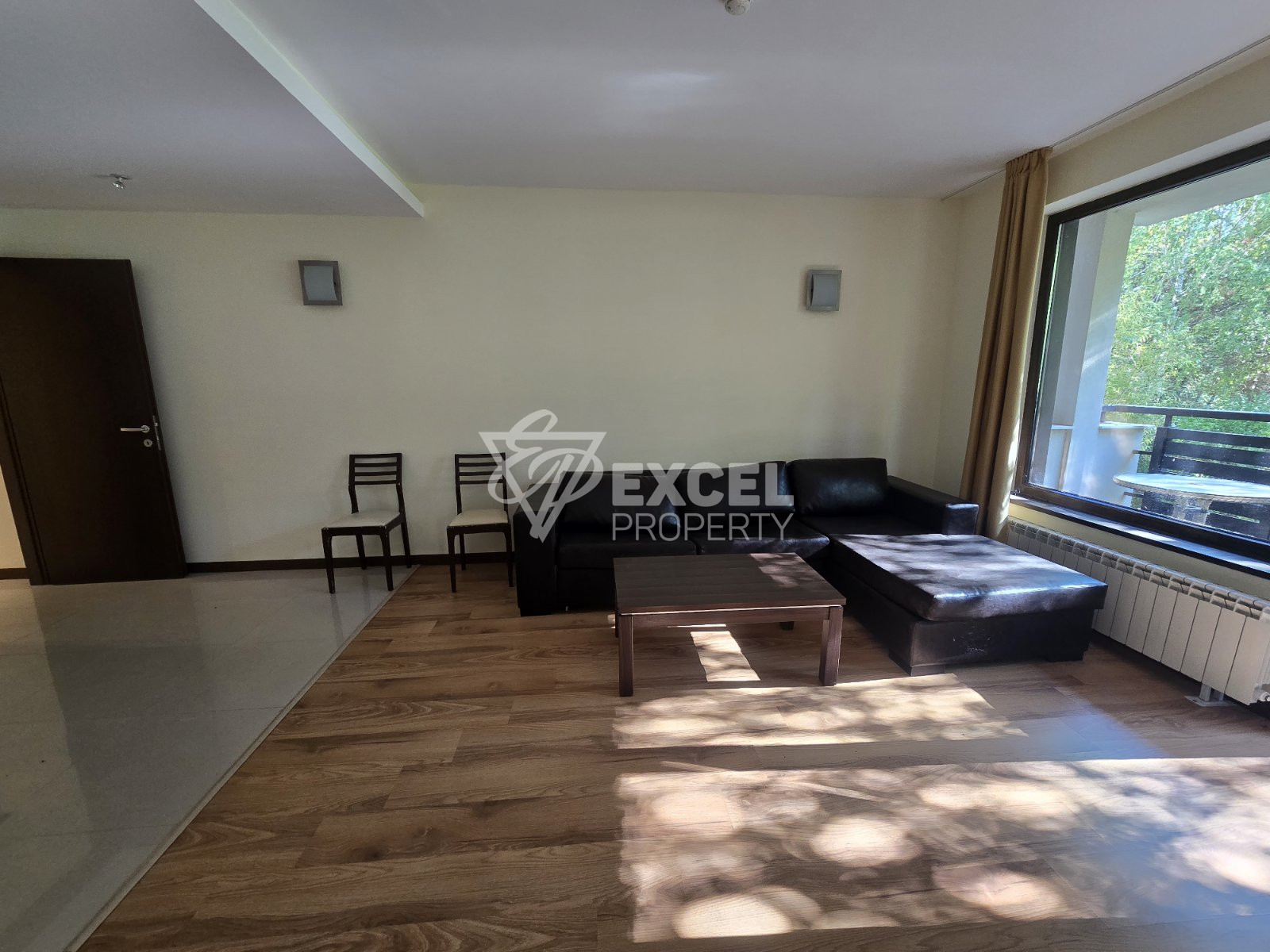 Слънчев двустаен апартамент за продажба до Пирин Голф