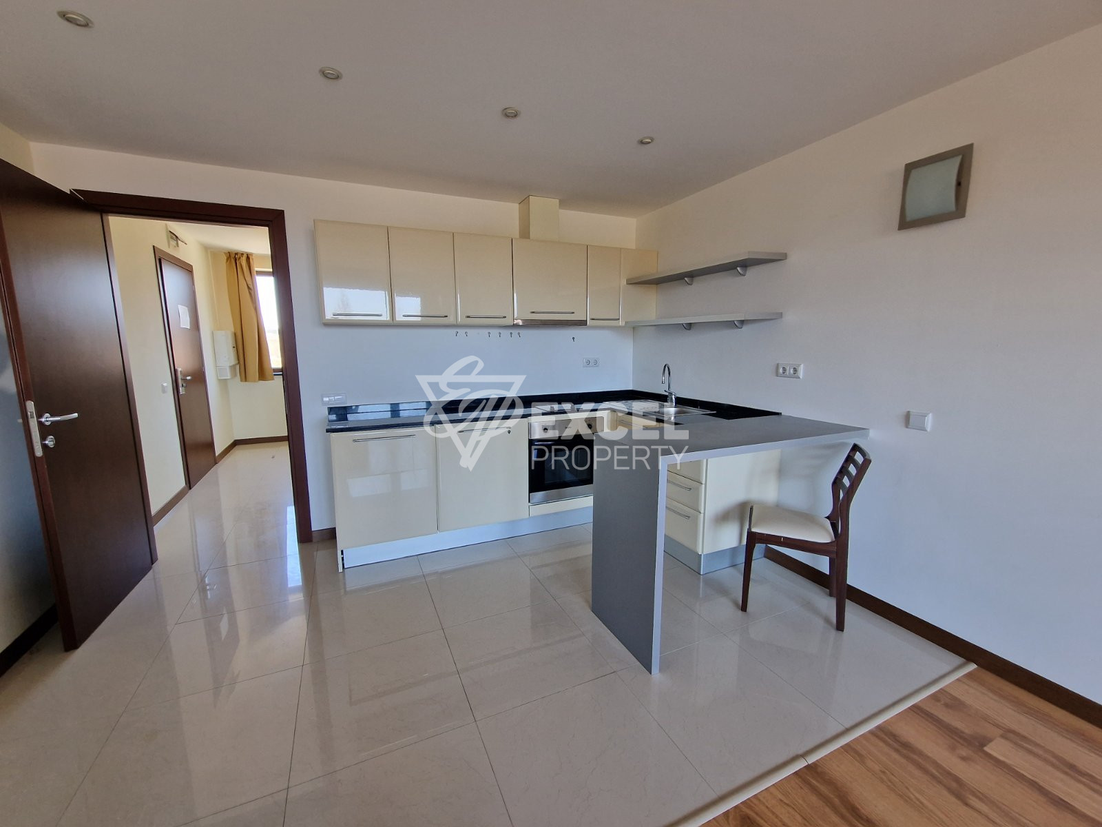 Тристаен апартамент за продажба с невероятна гледка към Пирин до Банско