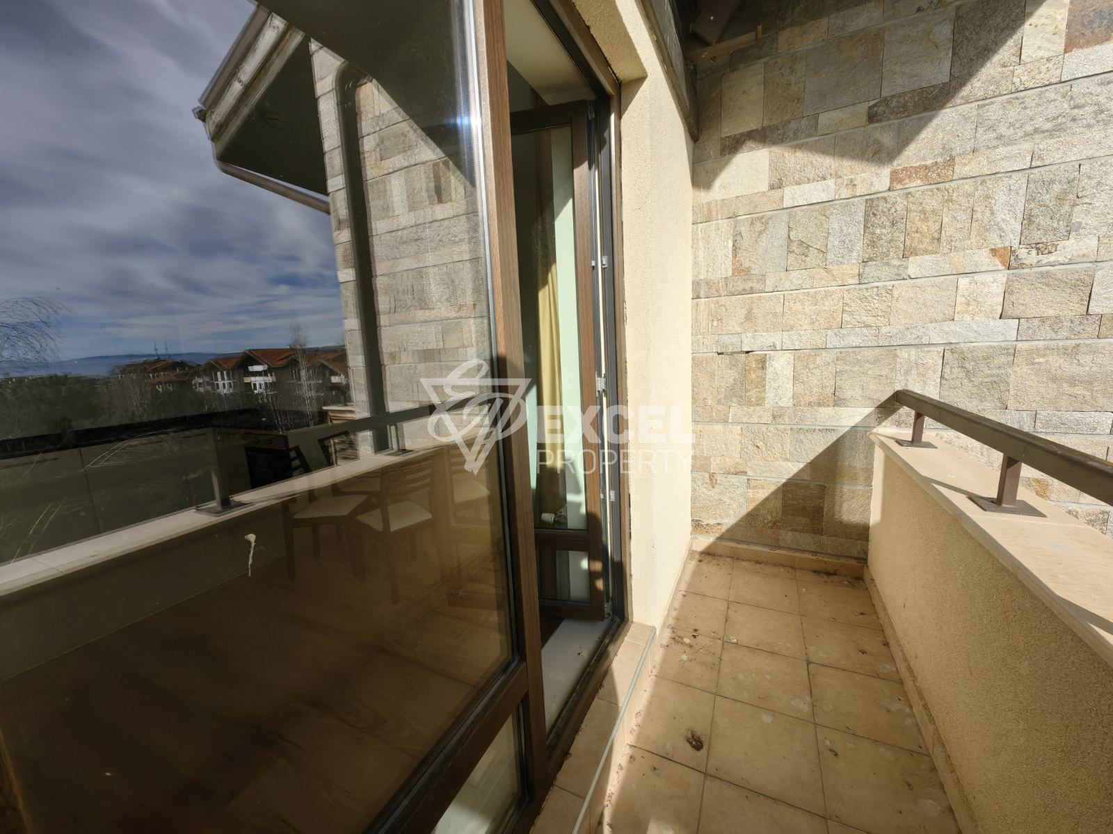 Отлично предложение за продажба: Просторен апартамент тип мезонет в целогодишен комплекс