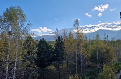 Зашеметяващ тристаен апартамент в престижен 4-звезден комплекс до Пирин Голф