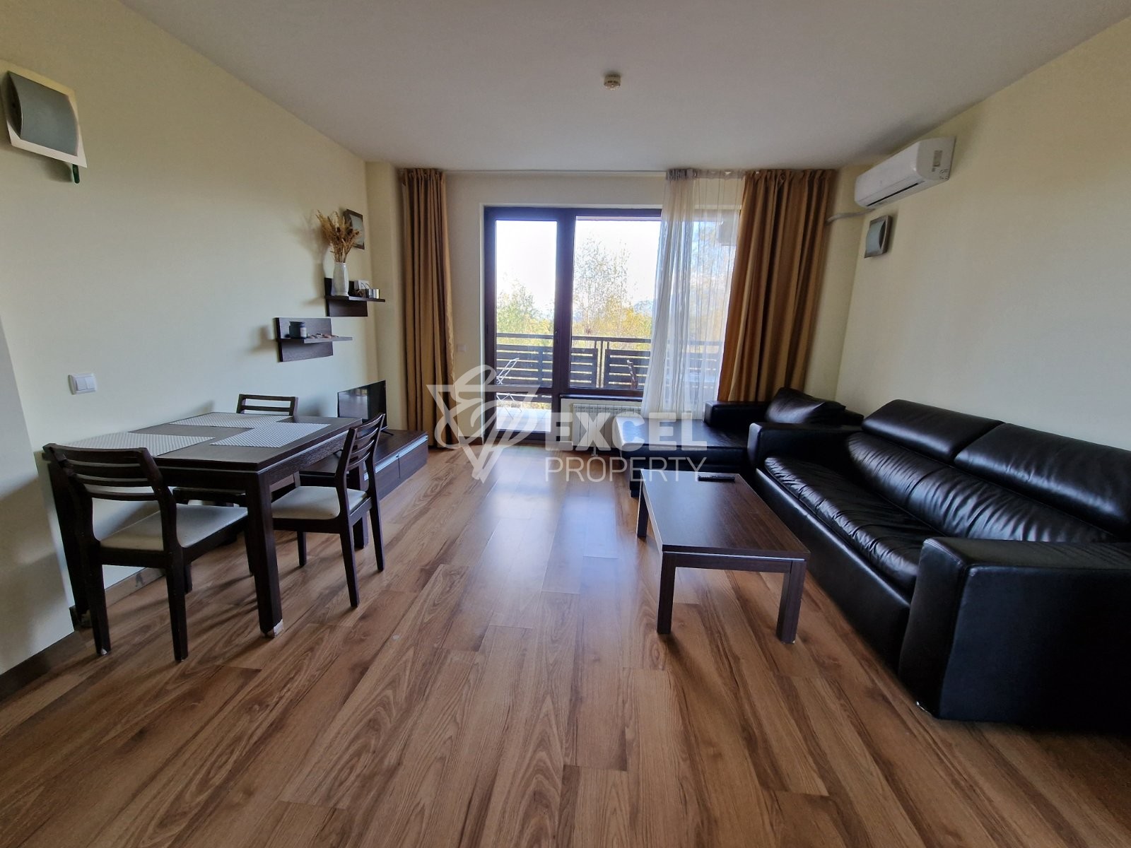 Зашеметяващ тристаен апартамент в престижен 4-звезден комплекс до Пирин Голф