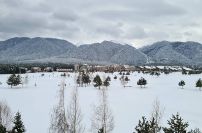 Изключително предложение за продажба: Елегантен южен мезонет с панорамна гледка към Пирин планина