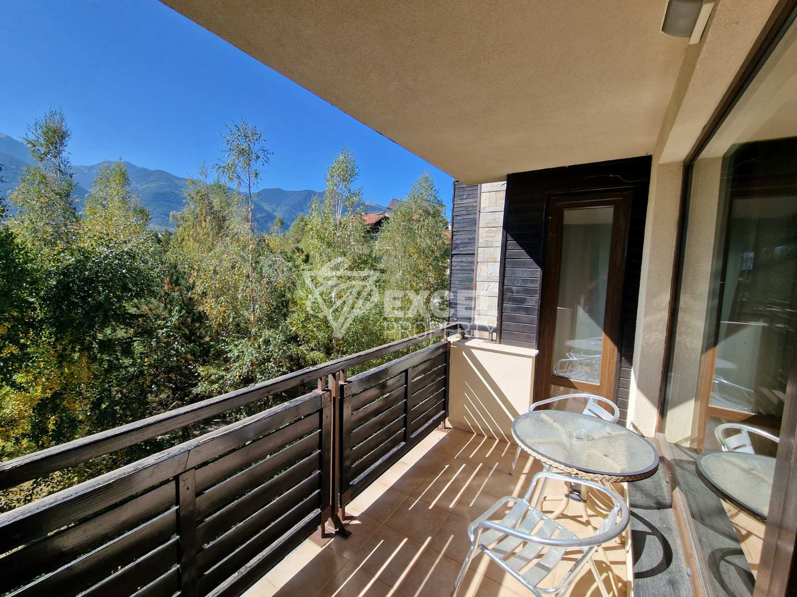 Уникален тристаен апартамент със зашеметяваща гледка към Пирин в 4-звезден комплекс