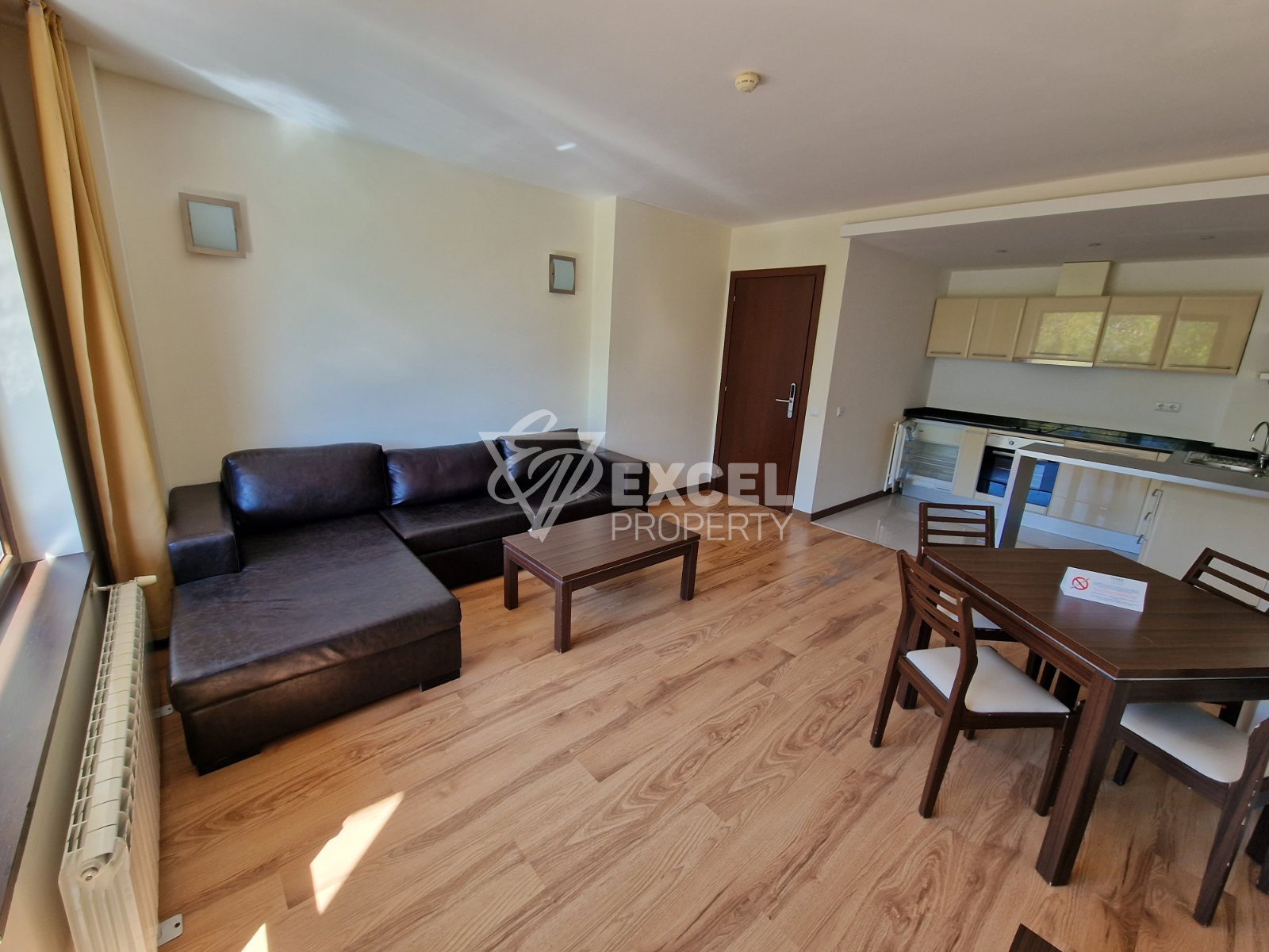 Уникален тристаен апартамент със зашеметяваща гледка към Пирин в 4-звезден комплекс