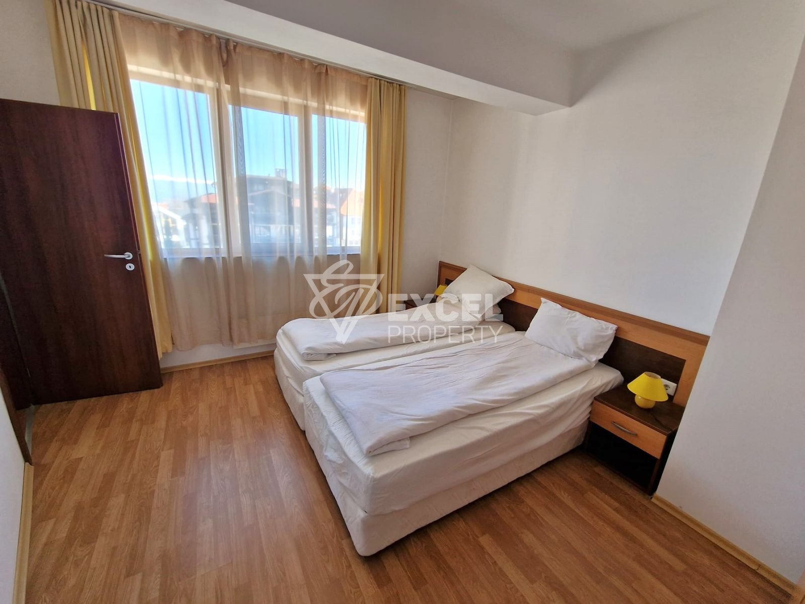 Двустаен апартамент на 300м от Гондолата с ниска такса поддръжка!