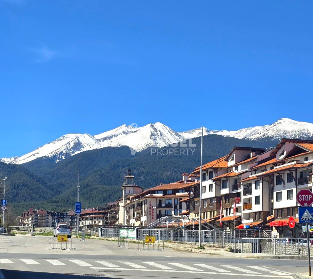 Обзаведен тристаен апартамент за продажба на 50 метра от ски лифта, Банско